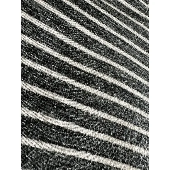 Torrid Item 16150259 Super Soft Stripe V-Neck High Low Tunic Gray White Size 2 - Picture 3 of 6